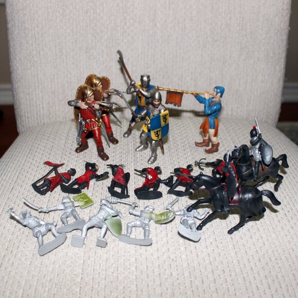 3/$55❤️5pc Schleich +15pc D&D Inc lot medieval knights figures horses trumpeter - Picture 11 of 11